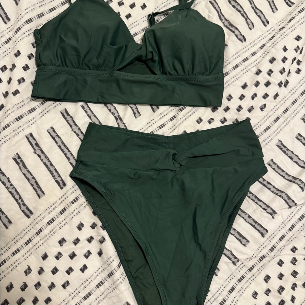Aerie - like new - green bikini - size M